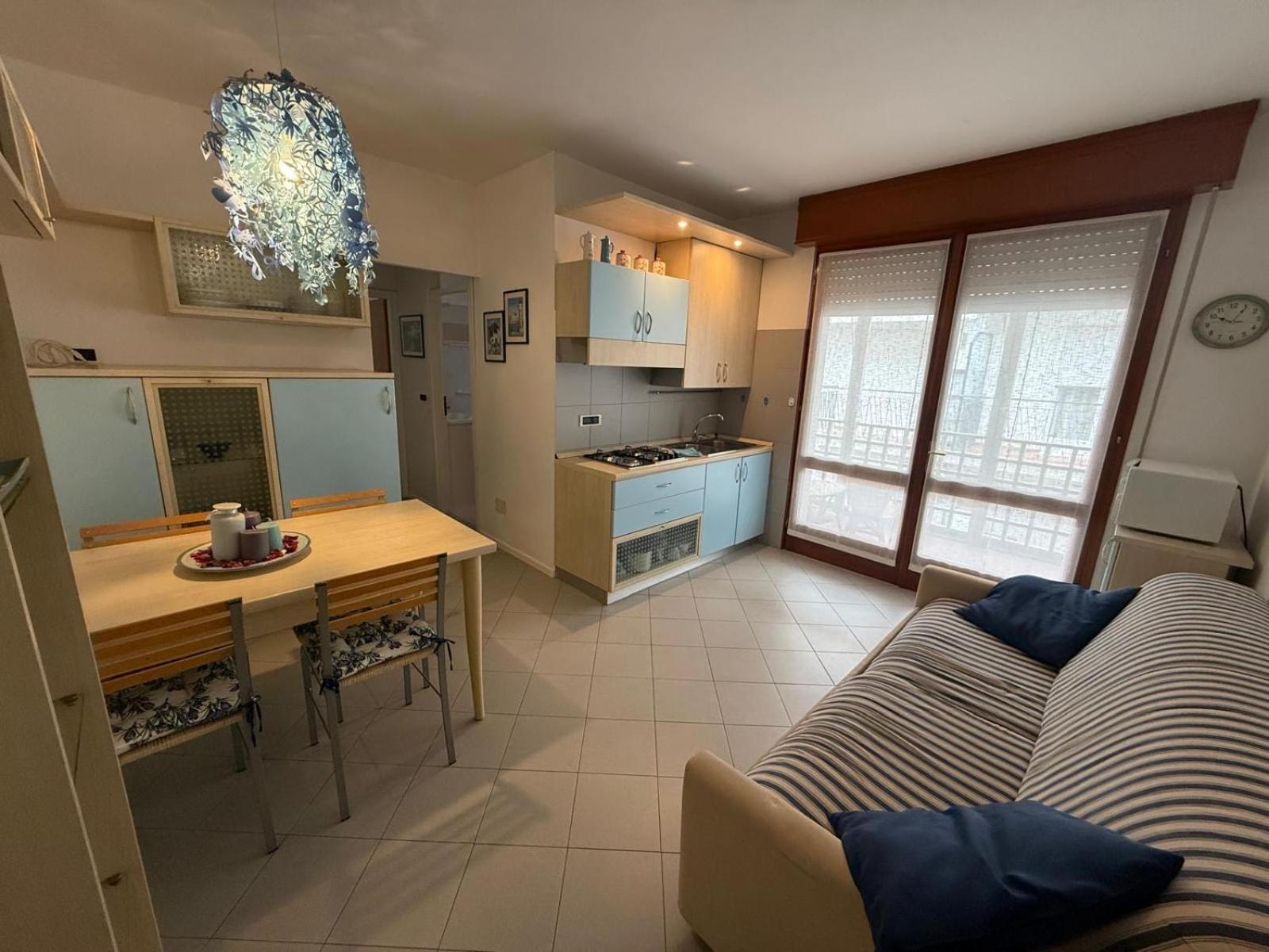 Gracious Apartment Located In The Heart Of Lignano Lignano Sabbiadoro Exterior foto