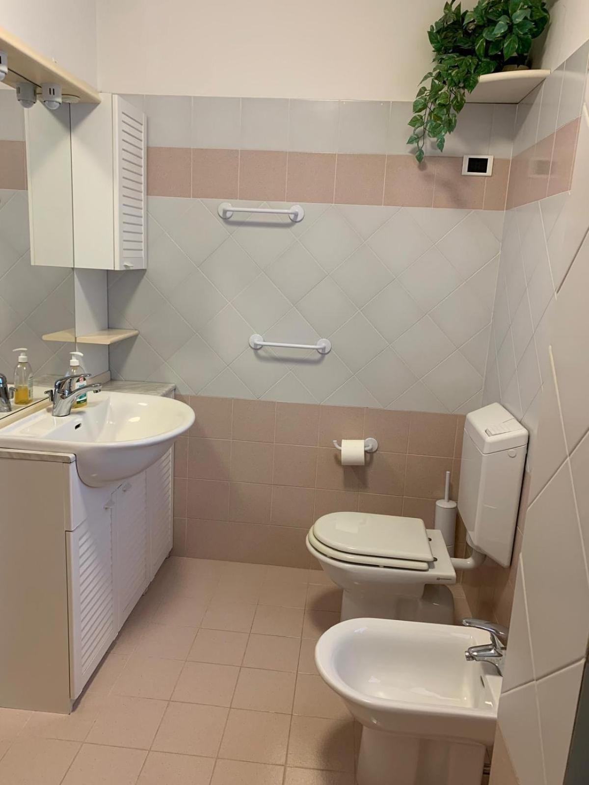 Gracious Apartment Located In The Heart Of Lignano Lignano Sabbiadoro Exterior foto