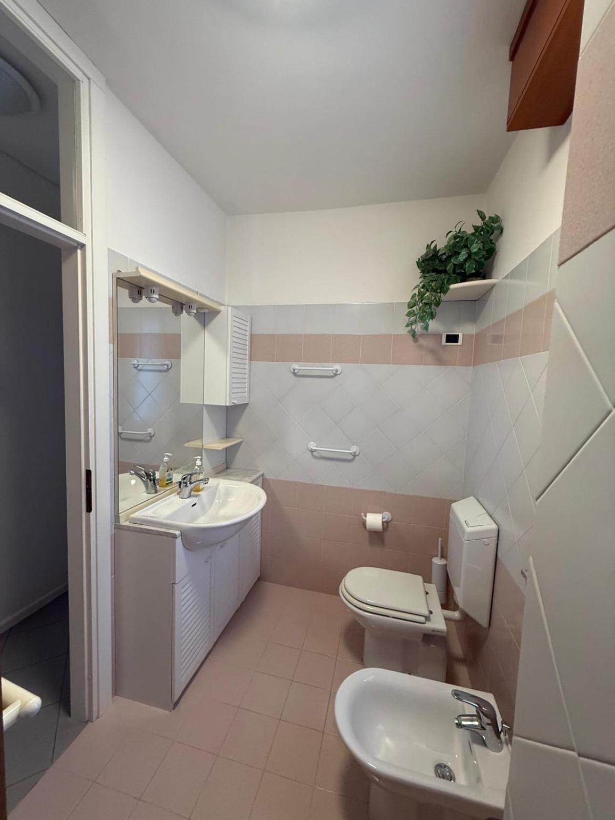 Gracious Apartment Located In The Heart Of Lignano Lignano Sabbiadoro Exterior foto